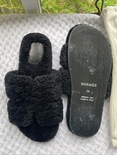 Pantofole Hermes, Parigi